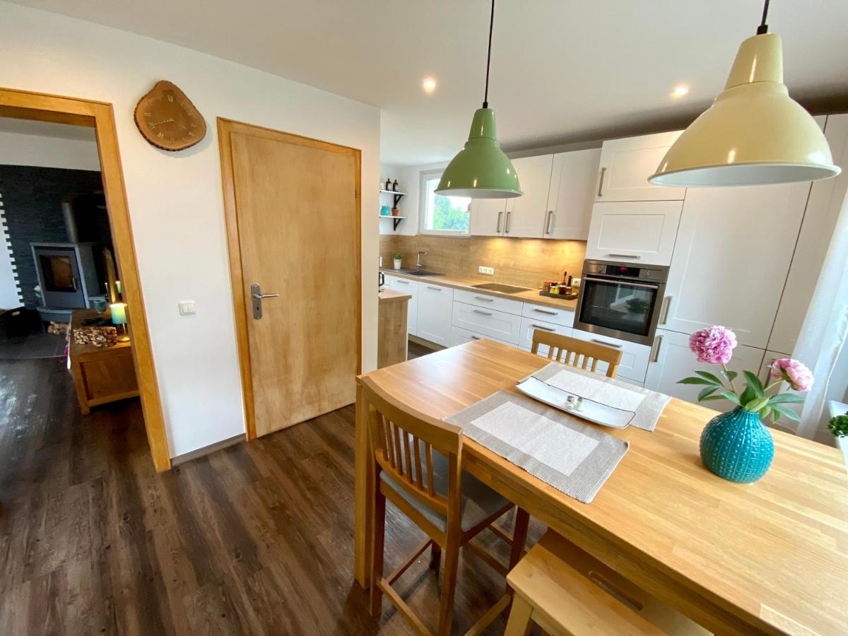 Haus Im Gruenen Villa บอร์นไฮม์ ภายนอก รูปภาพ