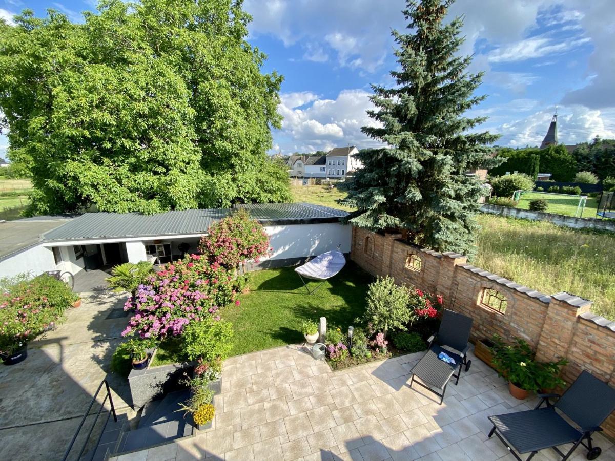 Haus Im Gruenen Villa บอร์นไฮม์ ภายนอก รูปภาพ